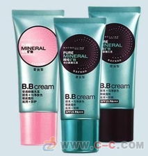 卡姿蘭、魅可、雅芳、美寶蓮化妝品3折批發(fā)解析 機(jī)遇、風(fēng)險(xiǎn)與注意事項(xiàng)